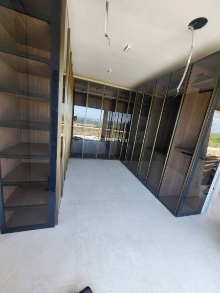 Création d'un dressing modulable sur mesure avec un configurateur pro 3D à Volx : Armoire penderie et rangement pratique