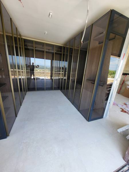 Création d'un dressing modulable sur mesure avec un configurateur pro 3D à Volx : Armoire penderie et rangement pratique