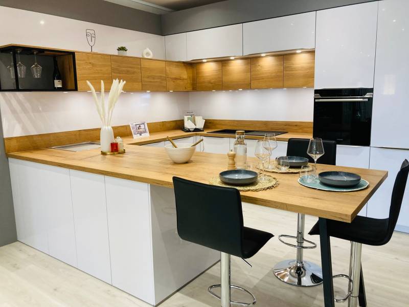Venez découvrir notre showroom de cuisines à Volx, proche de Manosque
