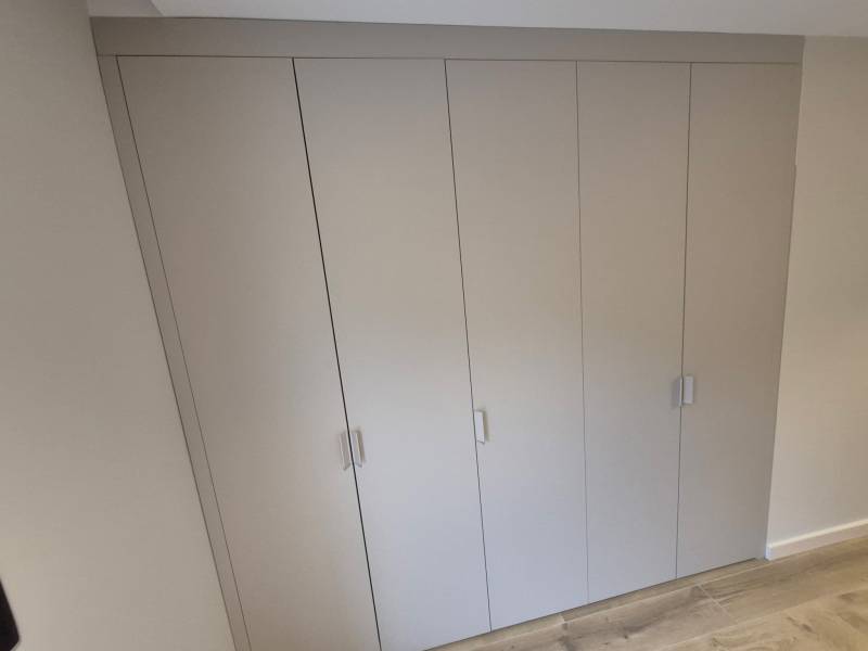 Création d'un dressing modulable sur mesure avec un configurateur pro 3D à Volx : Armoire penderie et rangement pratique