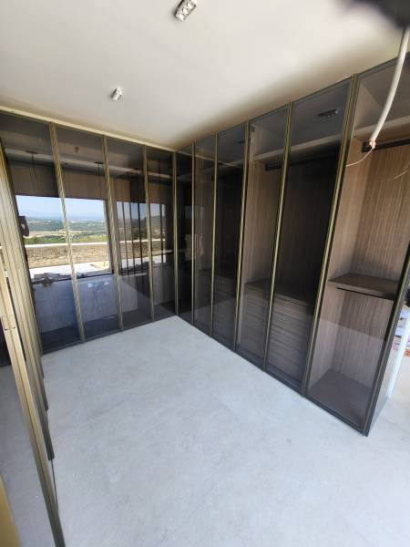 Création d'un dressing modulable sur mesure avec un configurateur pro 3D à Volx : Armoire penderie et rangement pratique
