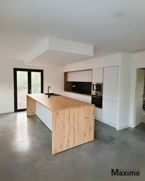 Cuisine allemande à petit prix sans poignées avec îlot central Blanc & Bois Chêne d'été à Volx