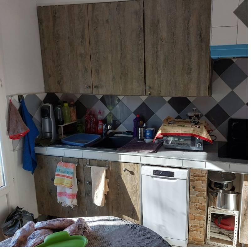 Avant rénovation cuisine en bois sur dauphin